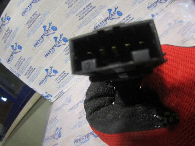 Botão / interruptor controlo tração LAND ROVER Discovery II (L318)