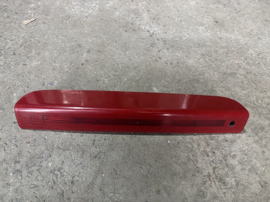 Пластик та стоп кришки багажника Renault Megan 3