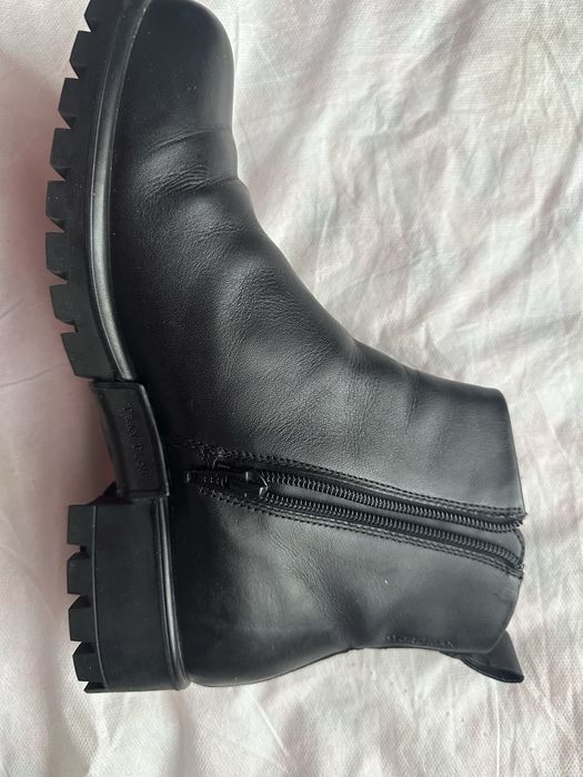 Продам ботінки Ессо.