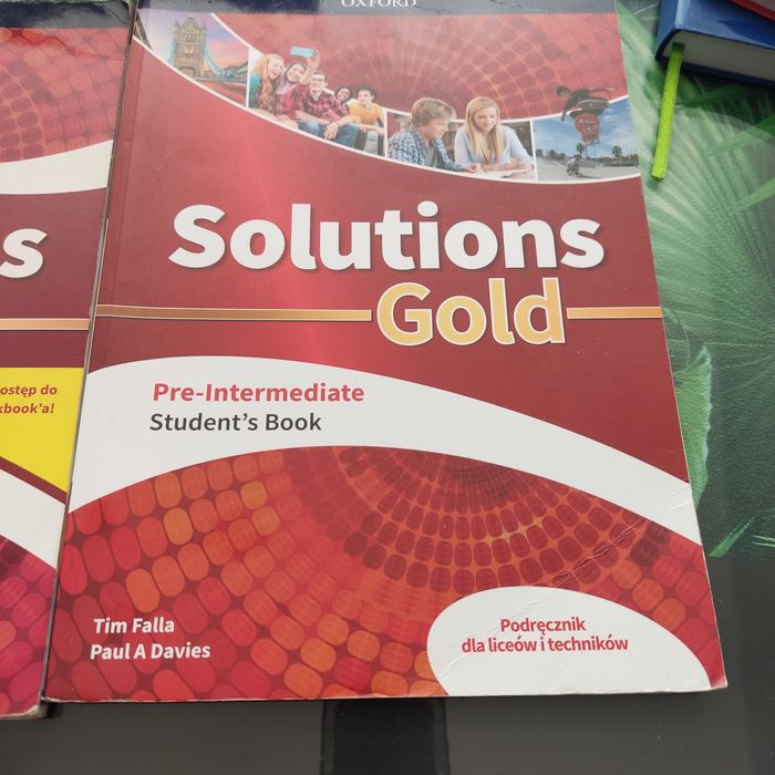 Solutions Gold angielski