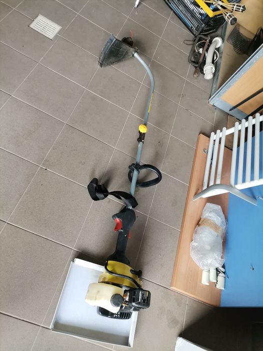 Wykaszarka podkaszarka