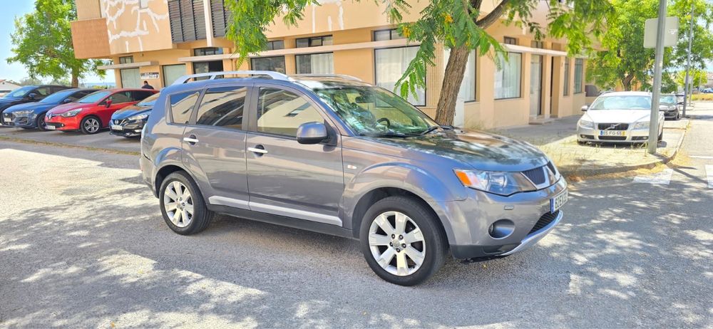 Mitsubishi Outlander ( 4X4 ) 2.2 DI-D Instyle 4WD Ano 2007 a diesel