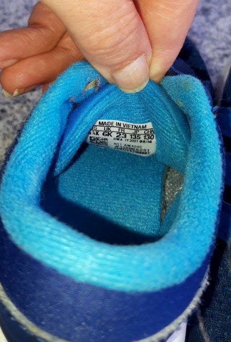 Sapatilhas Adidas e Sandália Timberland - Tam 23