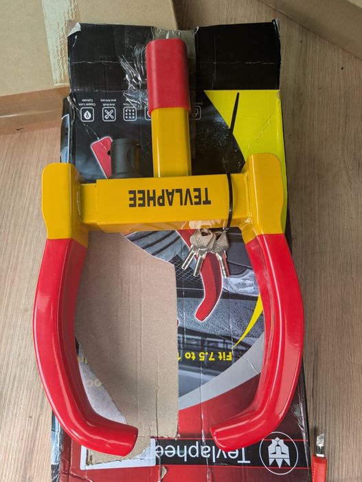 Zabezpieczenie antykradzieżowe blokada koła samochodu przyczepy