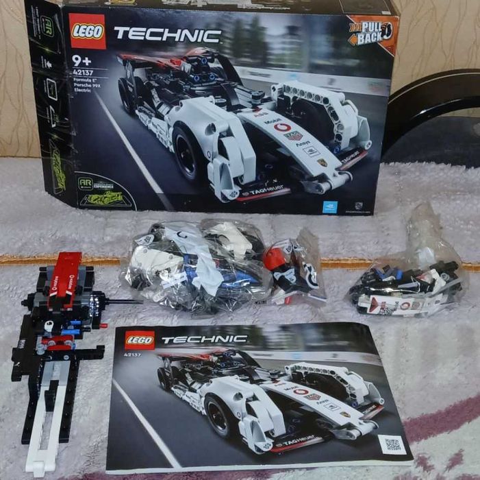 Конструктор LEGO Technic Formula E Porsche 99X Electric
