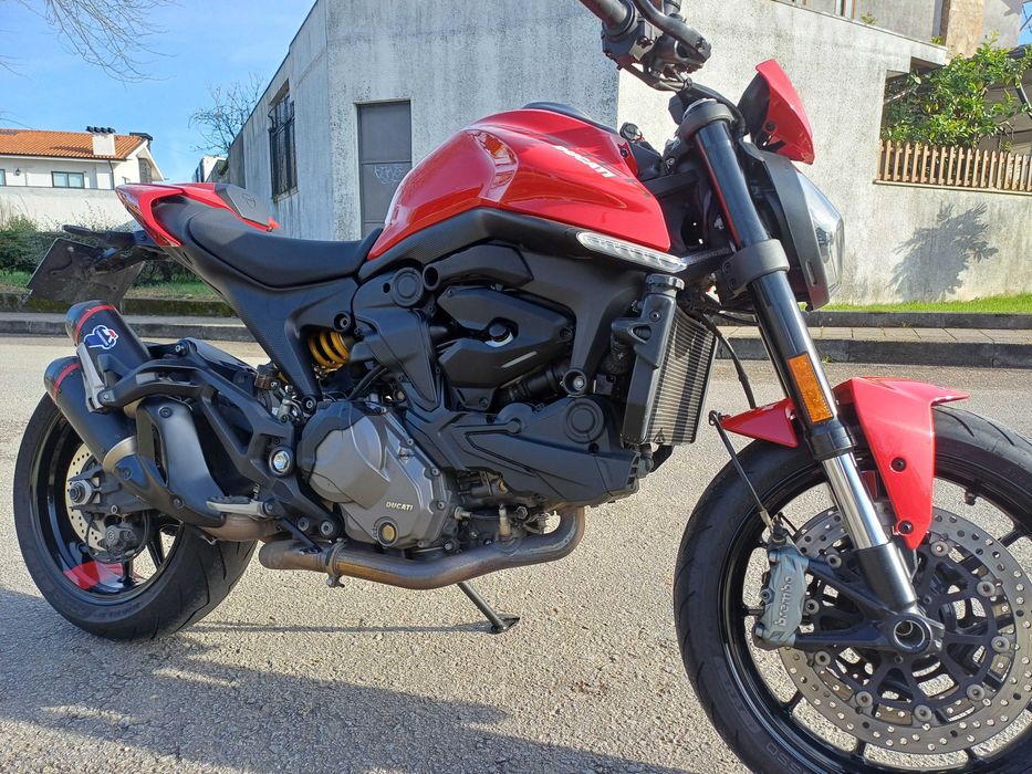 Ducati Monster Plus 937 full termignoni