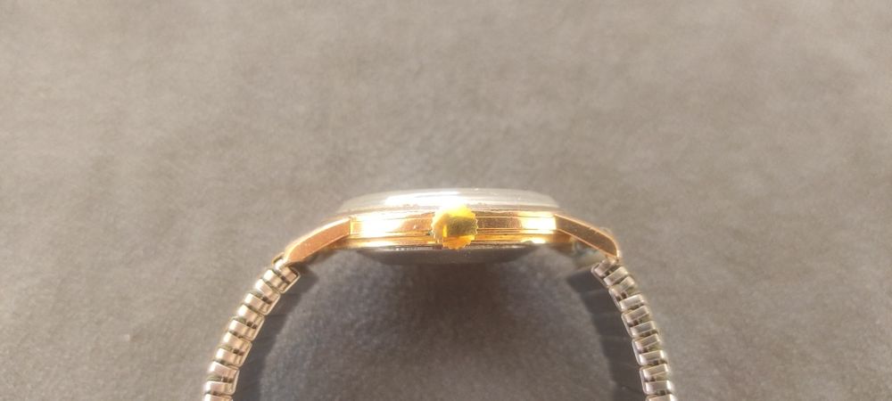 Relógio automático antigo