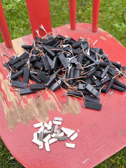 Szczotki węglowe nowe ok 150 sztuk 5x10x25mm