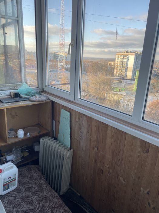 Продається  одно кімнатна квартира м. Фастів центер