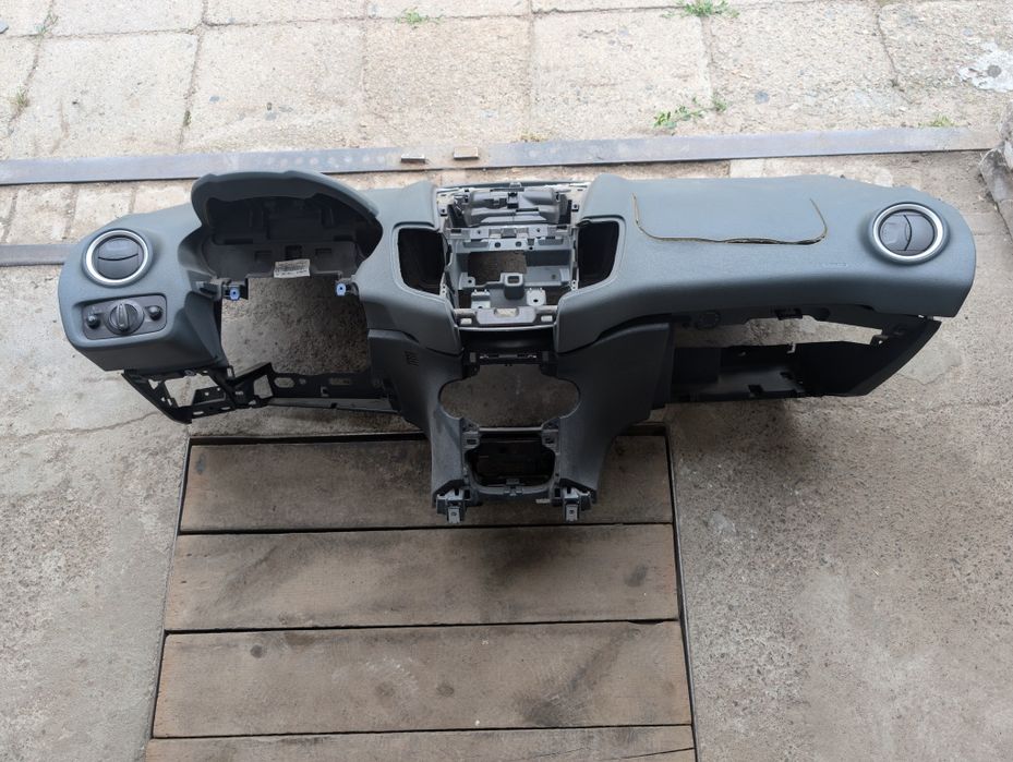 Торпедо Ford Fiesta mk7 європа