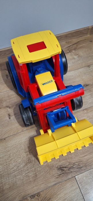 Gigant wader traktor z turem
