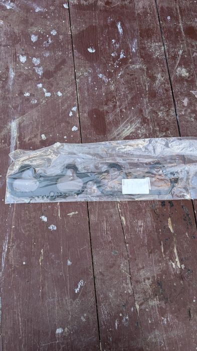 Прокладка випускного колектора Audi a8 d2 4.2 quattro 1998