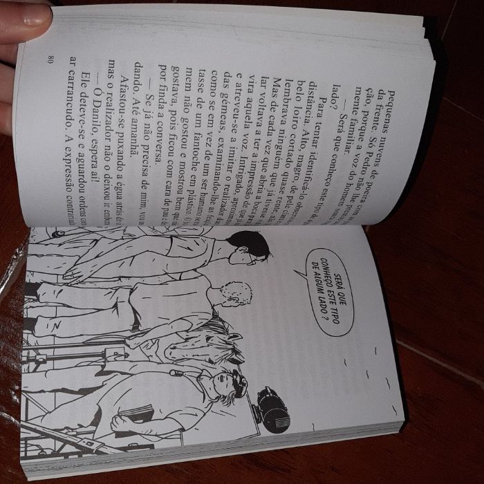 Alguns livros da coleção "uma aventura"