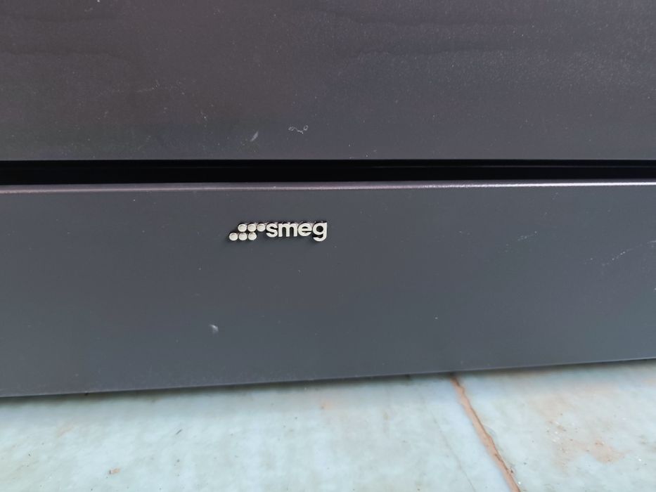 Професійна газова плита Smeg