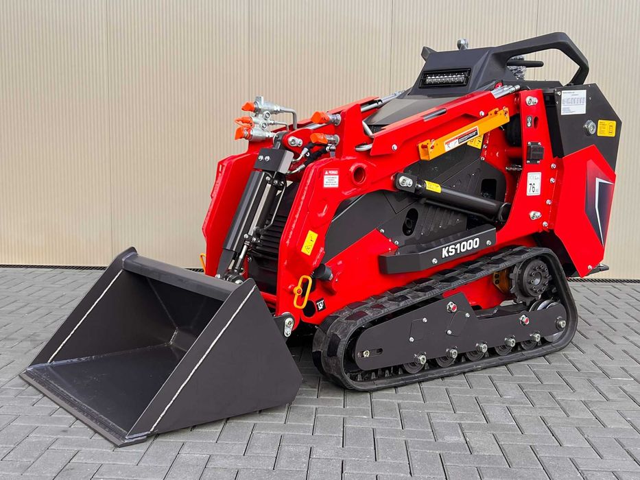 Carregadora RHINOCEROS KS1000 motor Kubota
