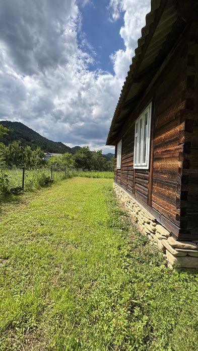 Продається будинок в Карпатах