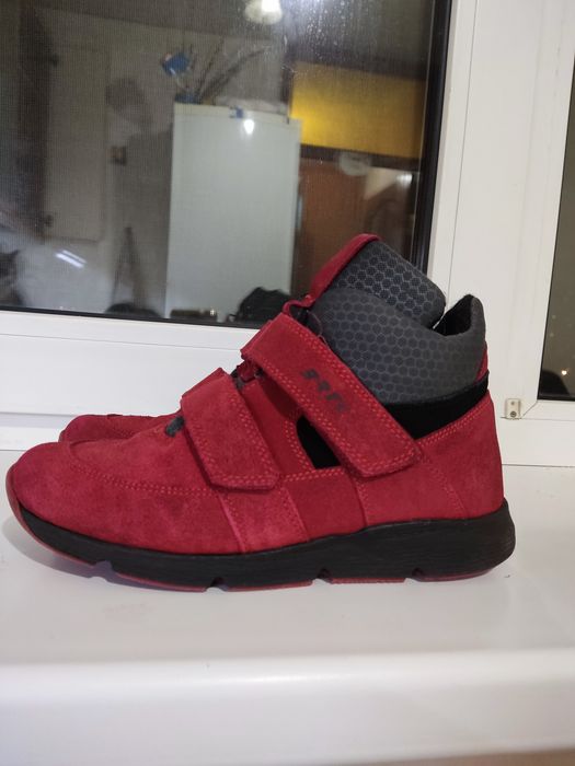 Черевики, ботинки на хлопчика, осінь, зима 35 р.