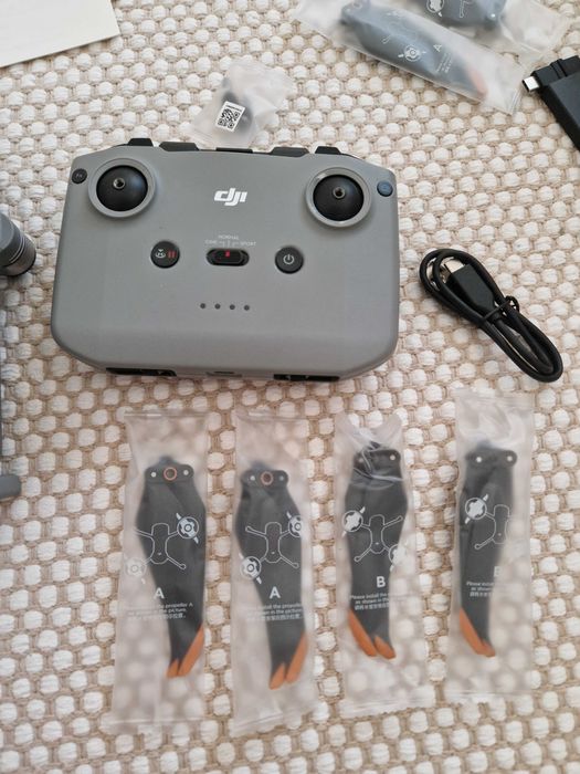 DJI Air 2S Drone - Brand New in Box, Complete Set with All Accessories64175173108481123