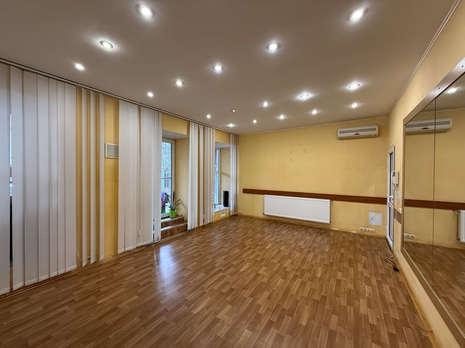 Продаж приміщення на вул. Магістратській, свій вхід, АГО