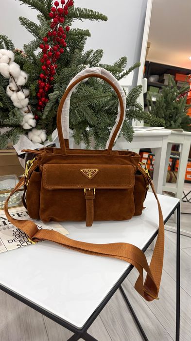 Сумка Prada замшева