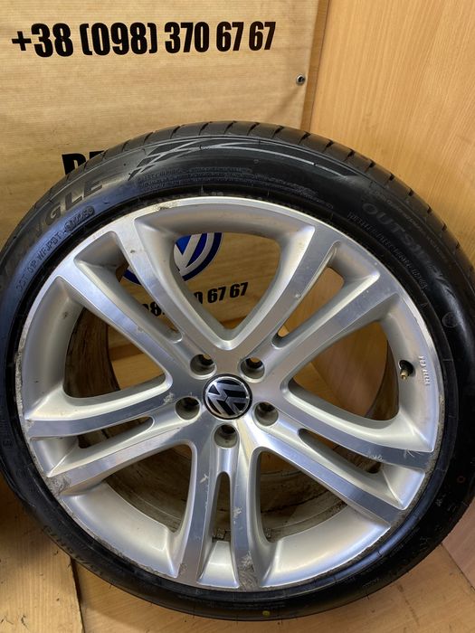 Диски R-Line  з новими літніми шинами 235/45 R19 5x112 шини титати