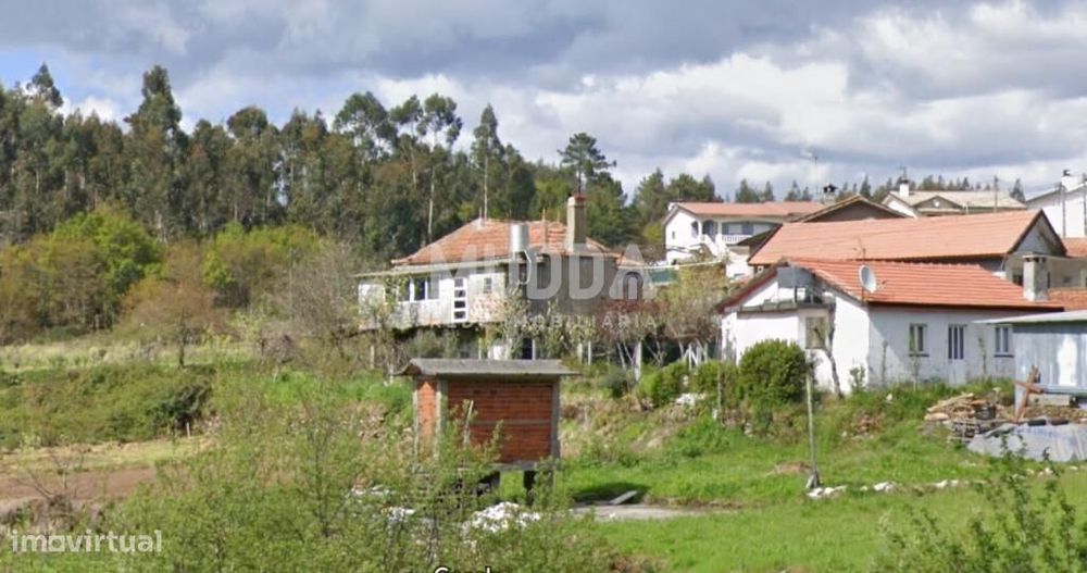 Casa de aldeia para recuperar