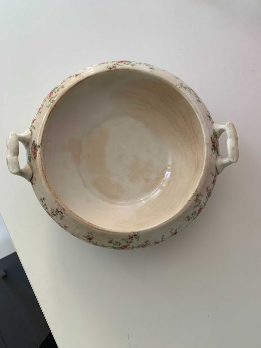 Taça antiga em louça decorada