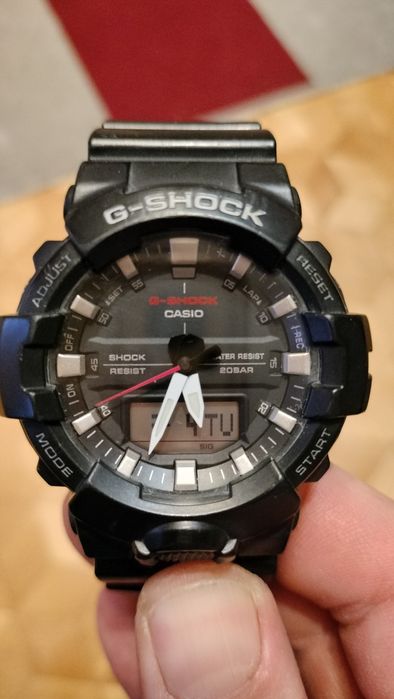 Casio G Shock GA-800 z puszką