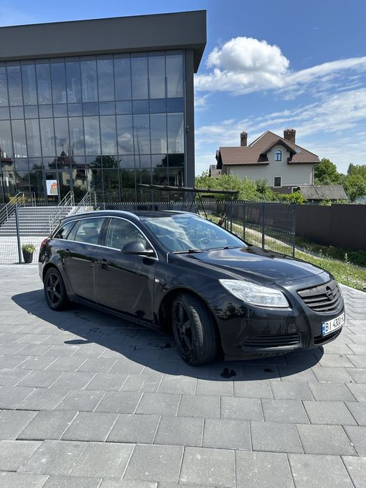 Opel insignia sports tourer 2012
