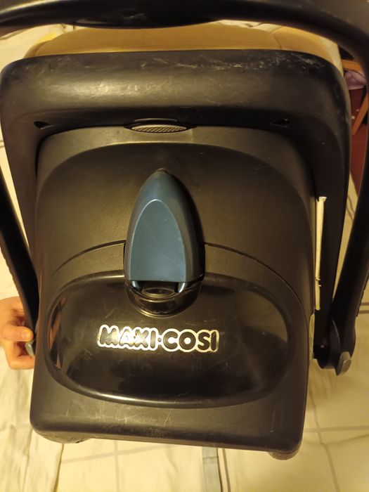 Автокресло +переноска maxi-cosi