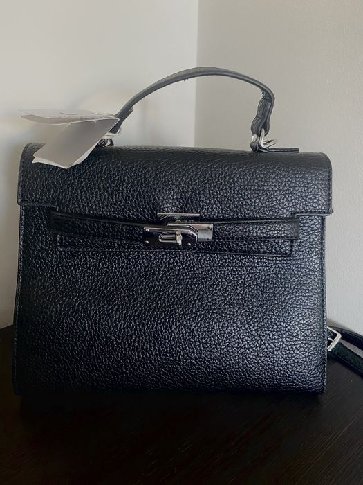 Чорна жіноча сумка з еко-шкіри