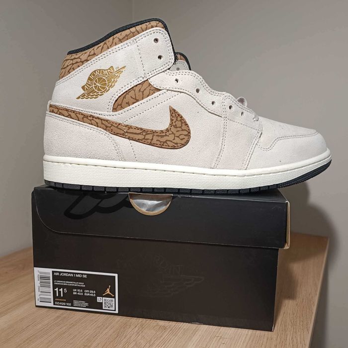 Air Jordan 1 Mid SE r. 45,5 (29,5 cm) Lt Orewood Brn/Metallic Gold