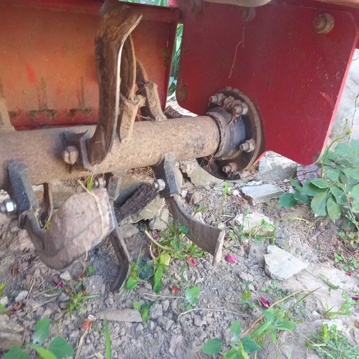 Фреза-1.30ширина  Косарка-1,10 ширина , деталі за номером телефону