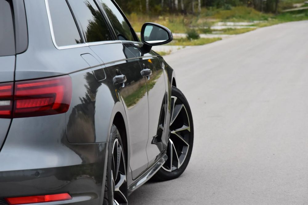 Audi A4 Avant S-line Quatro Matrix Radary Bang&Olfsen