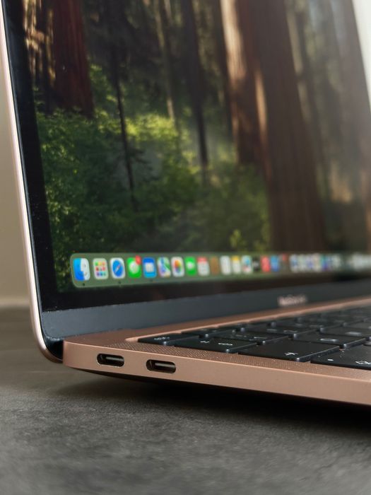 Macbook Air Złoty