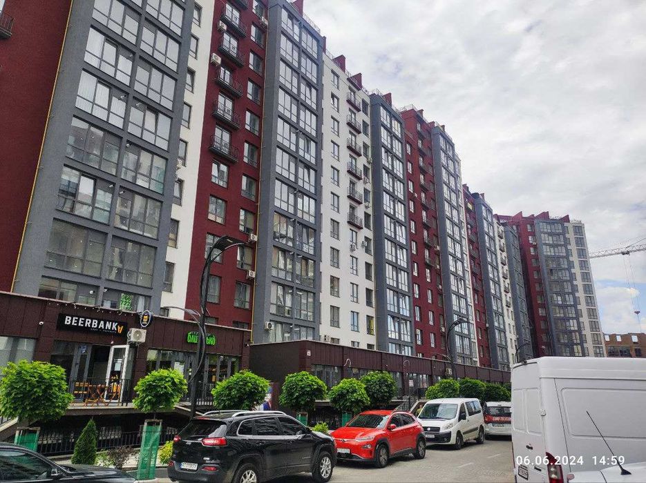 2к квартира з гардеробною | ЖК Княгинин, центр, кухня-студія, 63 м²