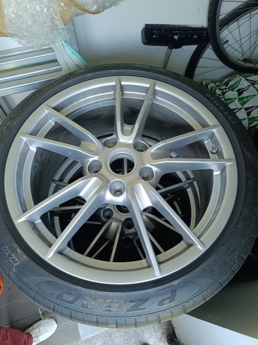Jantes Porsche 911 992.2 novas com pneus