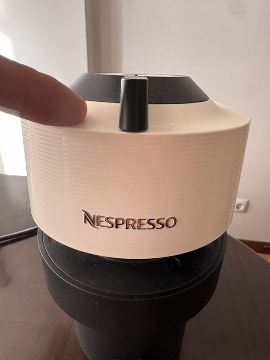 Maquina Cafe Nespresso - SEMI NOVA