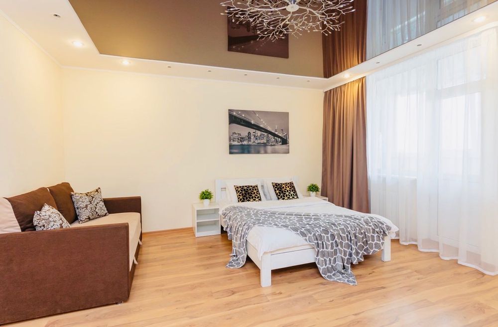 Подобово БУДИНОК НА ГЕНЕРАТОРІ. Ліфти вода цілодобово.