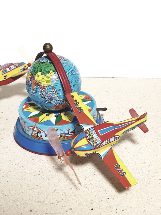 Raro brinquedo de movimento vintage Alemão em  chapa