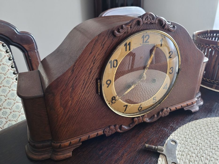 Stary zegar kominkowy