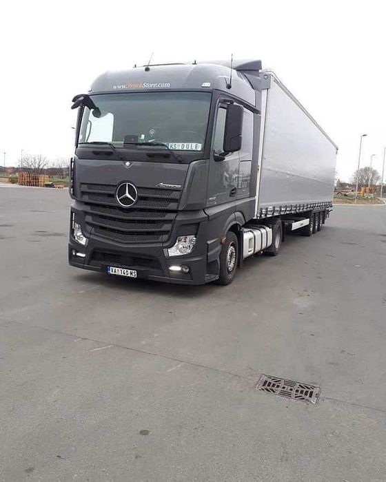 Грузоперевозки. Логист. Вантажні перевезення, трал, напівпричіп, фура