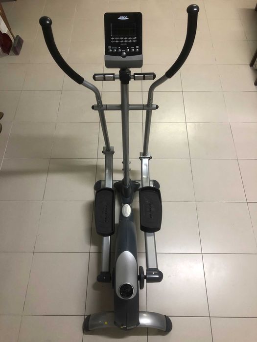 Elíptica BH com Pouco Uso