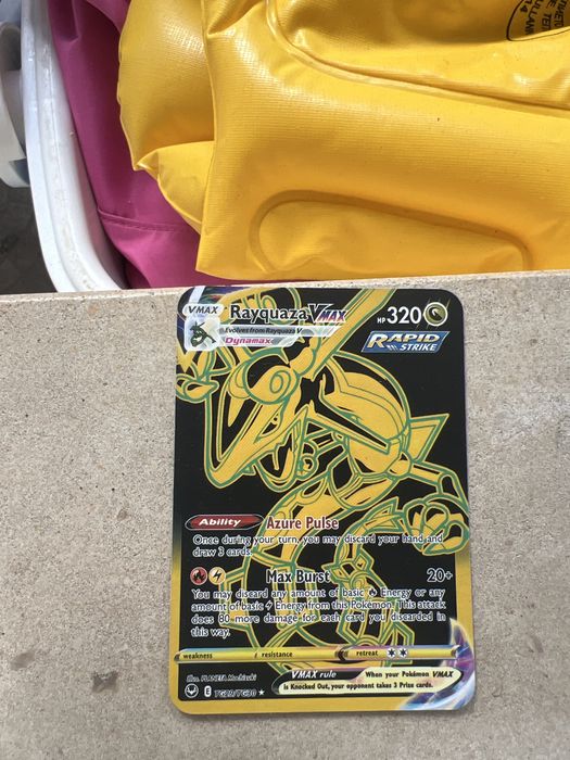 Rayquaza VMAX TG20/TG30 Pokémon – Near Mint