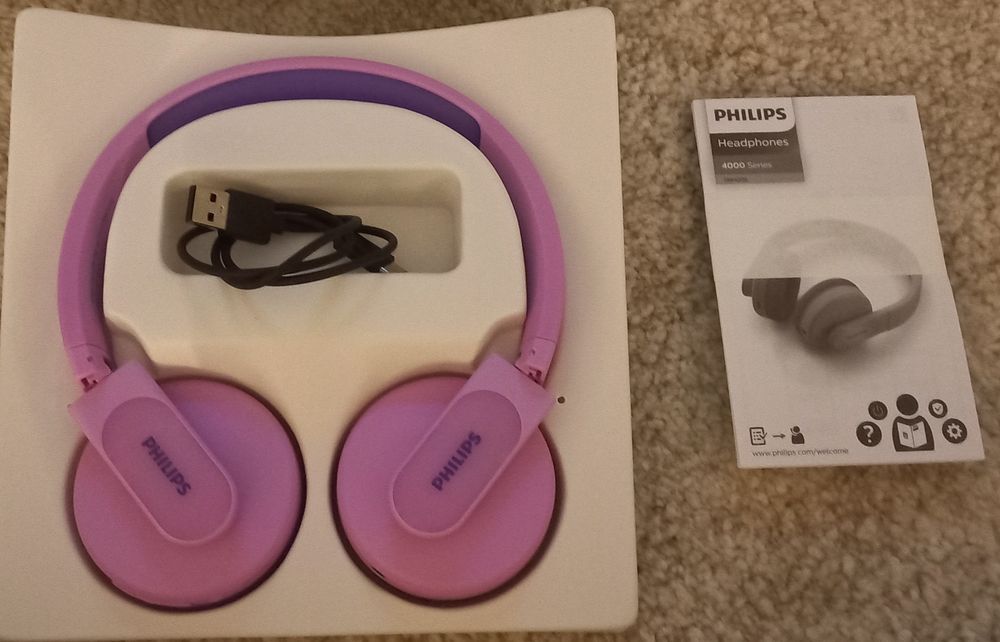 Auscultadores Bluetooth marca Philips em caixa para criança