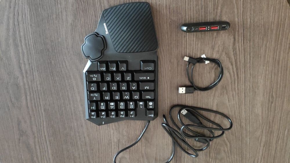 Ігрова клавіатура Baseus GAMO One-Handed Gaming Keyboard з адаптером