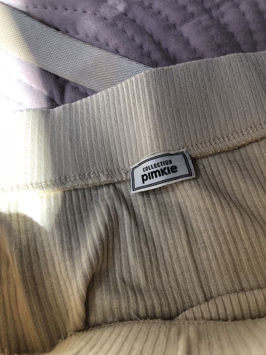 Spódnica bezowa z możliwością regulacji długości