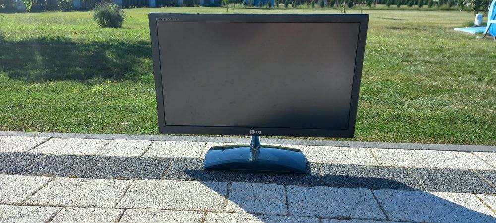 Używany monitor LG Flatron E2251