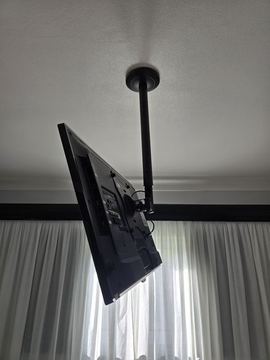 Suporte TV de teto