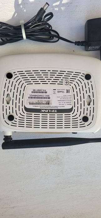 Wi-Fi роутер TP-Link TL-WR740N (150 Мбит/с) + блок питания